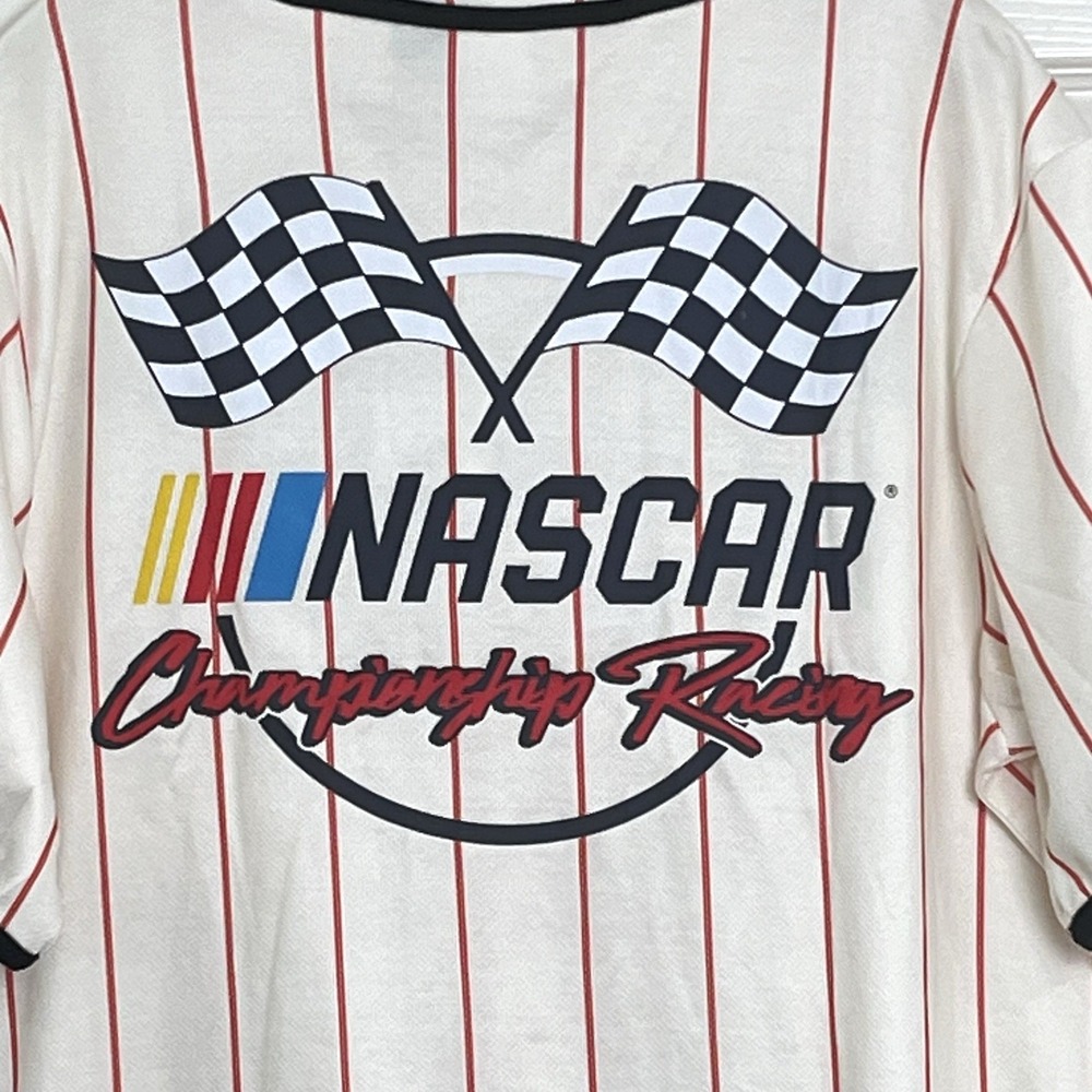 NWT Men's NASCAR Cup Series Baseball Jersey Medium White Red Pinstripe Button Up - Picture 8 of 13